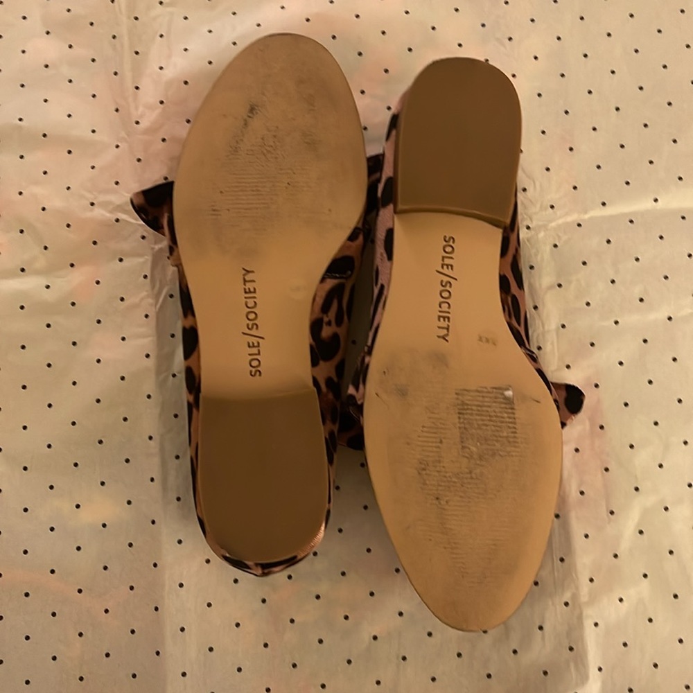 Sole Society Leopard Print Bow Loafers, size 7.5 - Picture 2 of 4